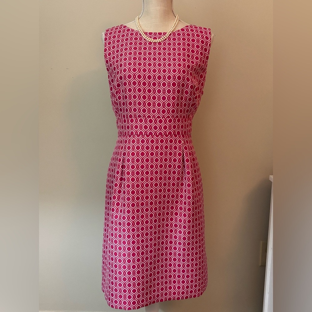 Tahari Arthur S Levine Shift Dress - size 14